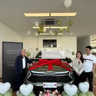 Kia Lạng Sơn - Hình ảnh hoạt động bán hàng thực tế.