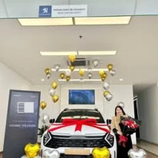 Kia Lạng Sơn - Hoạt động giới thiệu xe và tư vấn trực tiếp.